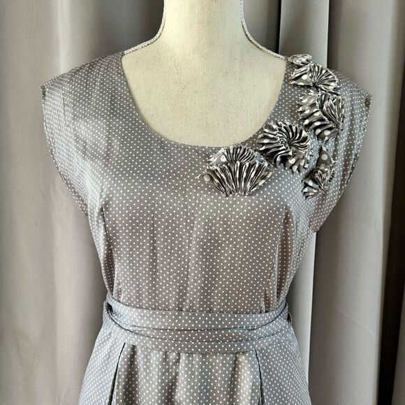 Ann Taylor Gray Polka Dot Origami Flowers Dress 0 - Picture 3 of 6